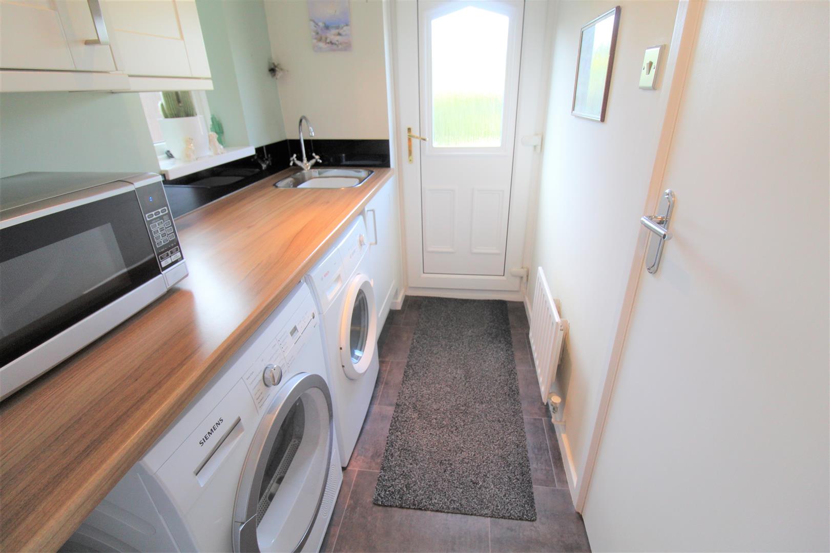 Powderham Close, Packmoor, Stoke-On-Trent